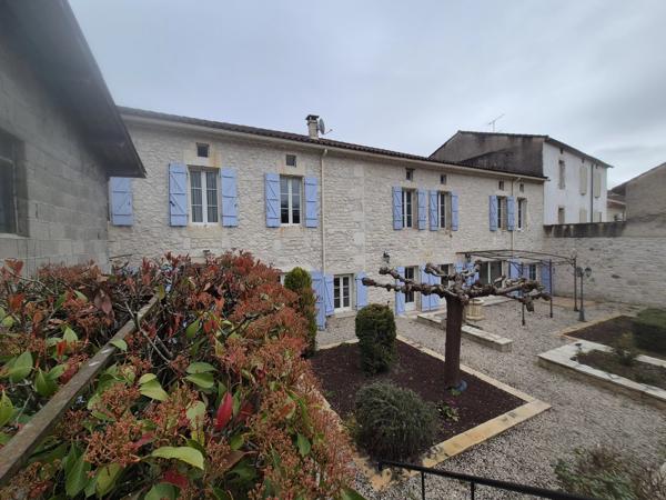 Grande maison de village avec jardin, Montaigu de Quercy, Tarn et Garonne
