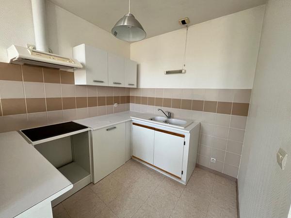 JONZAC - APPARTEMENT T2 - LIBRE LE 11 AOUT