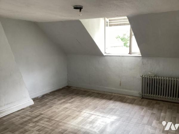 Maison de 163M2 HAB cour et garage 