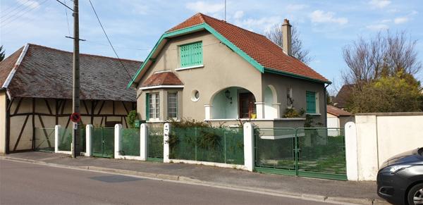 Pavillon familial avec jardin et garage double - SAINT ANDRE LES VERGERS
