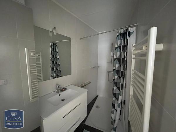 Appartement à louer 1 pièce 28.1m²