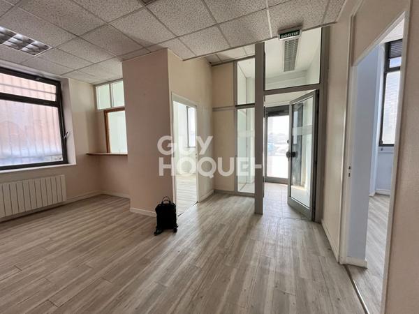 JOIGNY, QUAI DU GÉNÉRAL LECLERC, LOCAL COMMERCIAL / BUREAUX À VENDRE