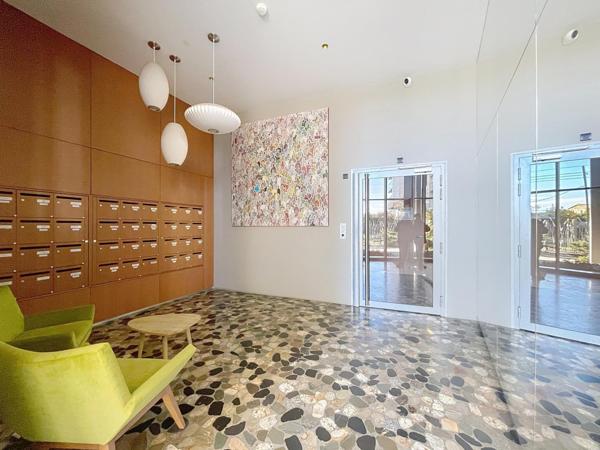 T2 RECENT AVEC TERRASSE - PROCHE TRAM