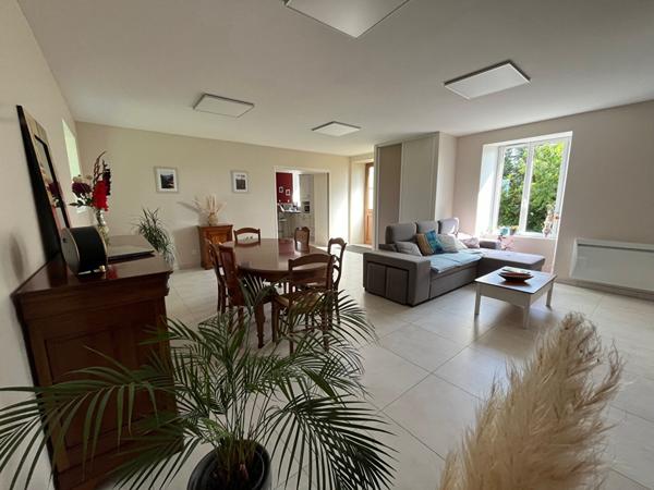 Magnifique Longère entièrement rénovée avec piscine - 228m² - Environnement Bucolique