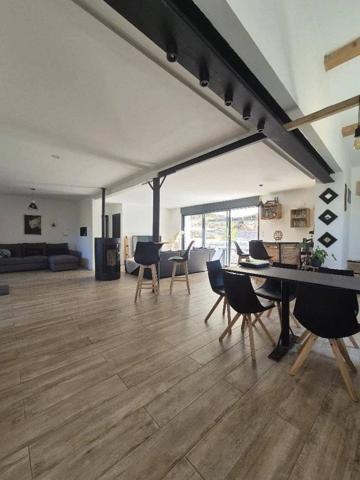 SOMPTUEUSE VILLA RIANS