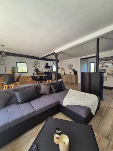 SOMPTUEUSE VILLA RIANS