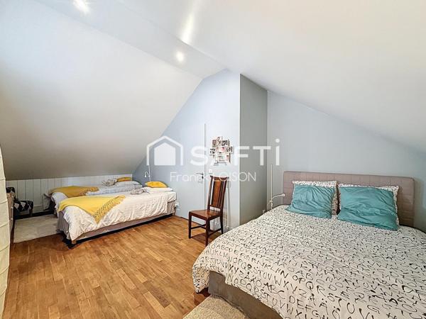 AMBOISE – Maison familiale de standing avec jardin paysagé