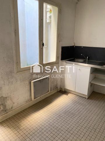 IMMEUBLE CENTRE NIORT 2T2  AVEC TRAVAUX ET GARAGE