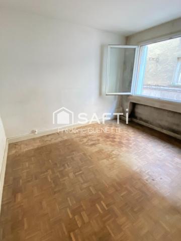 IMMEUBLE CENTRE NIORT 2T2  AVEC TRAVAUX ET GARAGE