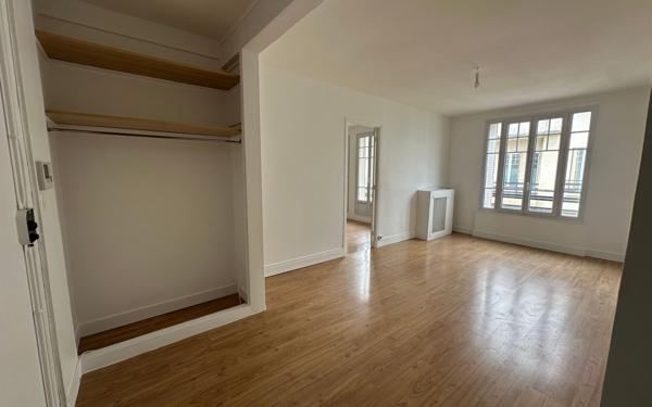 Appartement à vendre    2 pièces • 57,03 m2 Saint-Maur-des-Fossés