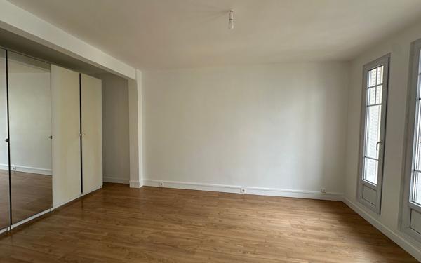 Appartement à vendre    2 pièces • 57,03 m2 Saint-Maur-des-Fossés