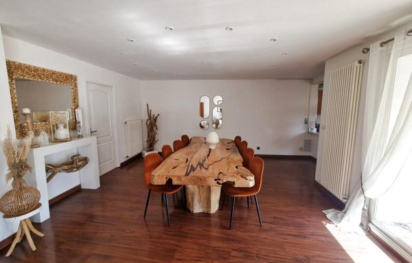 Maison familiale avec piscine   200 m2 surface au sol   Sud de Lyon (15 min)
