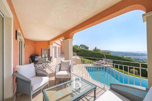 Mandelieu-la-Napoule, Villa 4 Chambres -  204 m² à vendre