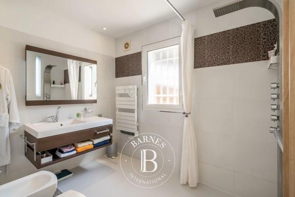 Mandelieu-la-Napoule, Villa 4 Chambres -  204 m² à vendre