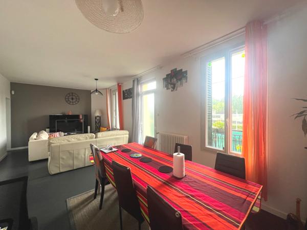 Maison 5 pièces130 m2 et dépendance 50m² sur terrain de 1165m² située à Paron