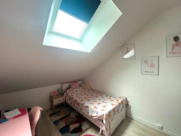 Maison 5 pièces130 m2 et dépendance 50m² sur terrain de 1165m² située à Paron