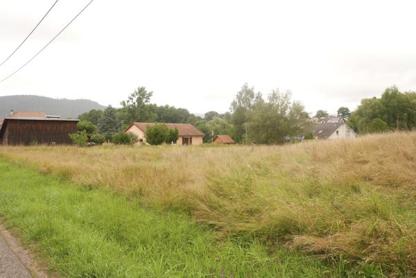 TERRAIN CONSTRUCTIBLE D'ENVIRON 26 ARES