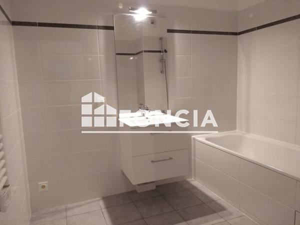 Location Appartement 3 pièces 56.25 m² - 284 AVENUE MICHEL JOURDAN Cannes 06150