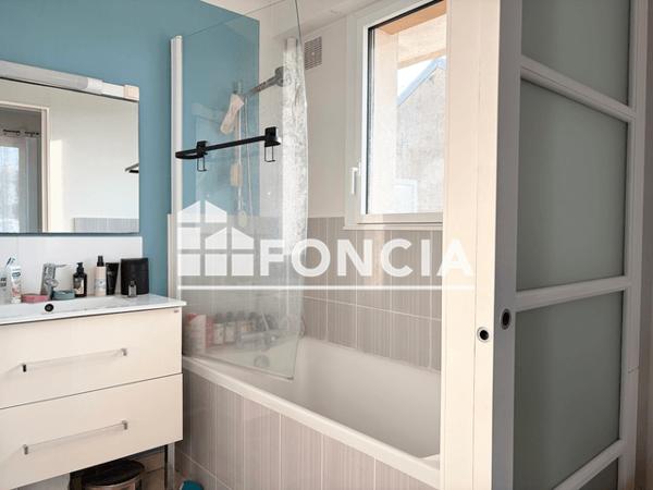 Location Appartement 2 pièces 40 m² - 53 RUE DU LAIT DE BEURRE Cholet 49300