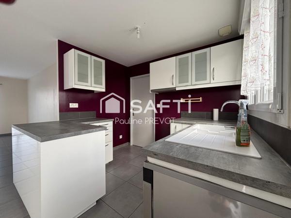 Offrez-vous la tranquillité de la campagne et le confort d’une maison récente!