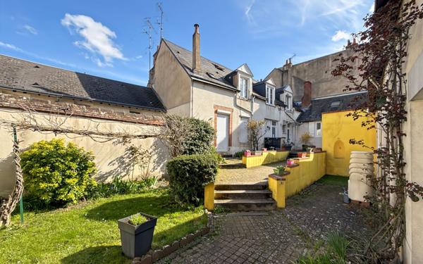 Appartement à vendre    4 pièces • 93,94 m2 Orléans