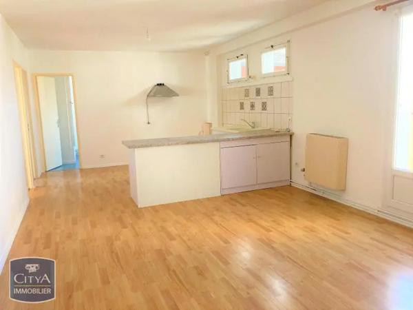 Appartement à louer 4 pièces 82m² Guéret (23000)