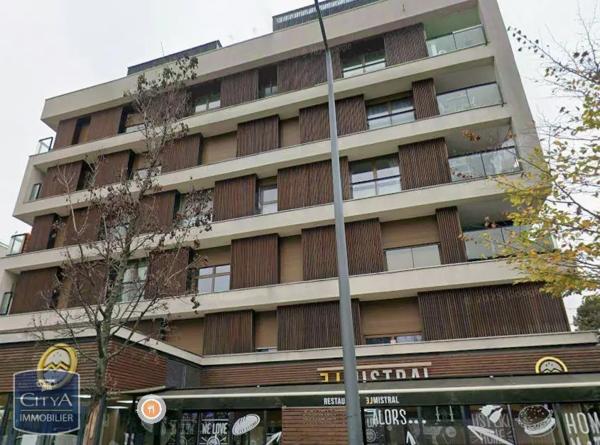 Appartement à louer 3 pièces 68.1m² Bobigny (93000)