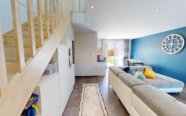 Maison à vendre    5 pièces • 102,58 m2 Saint-Maurice-de-Beynost