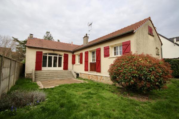 Bessancourt (95550) A vendre plain-pied 84 m2, 2 chambres, terrain 600 m2, dépendance