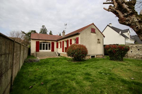 Bessancourt (95550) A vendre plain-pied 84 m2, 2 chambres, terrain 600 m2, dépendance