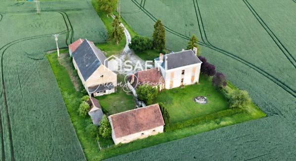Maison de maître a rénover avec nombreuses dépendances