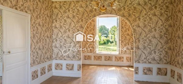 Maison de maître a rénover avec nombreuses dépendances