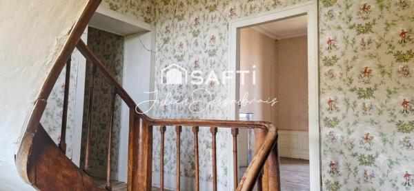 Maison de maître a rénover avec nombreuses dépendances