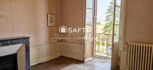 Maison de maître a rénover avec nombreuses dépendances