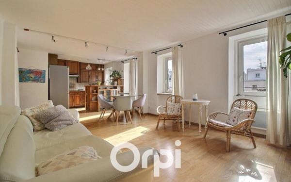 Appartement à vendre    4 pièces • 80 m2 Marseille 6