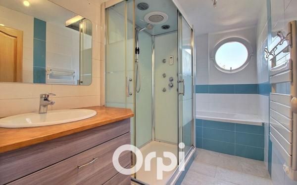 Appartement à vendre    4 pièces • 80 m2 Marseille 6