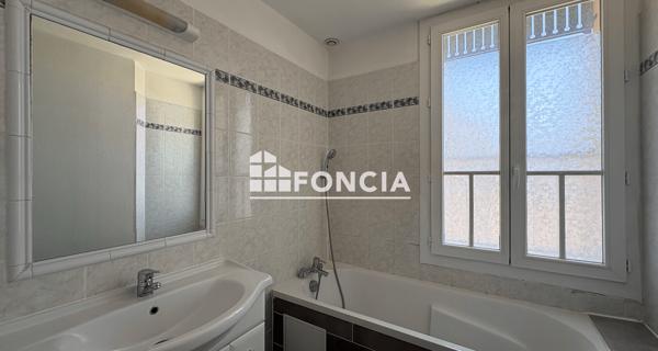 Location Appartement 4 pièces 76.98 m² - Cavaillon 84300