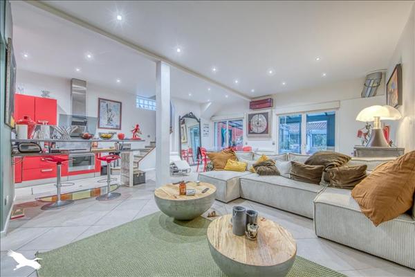 Maison à vendre |  Le Bouscat |  9 pièces | 247 m²