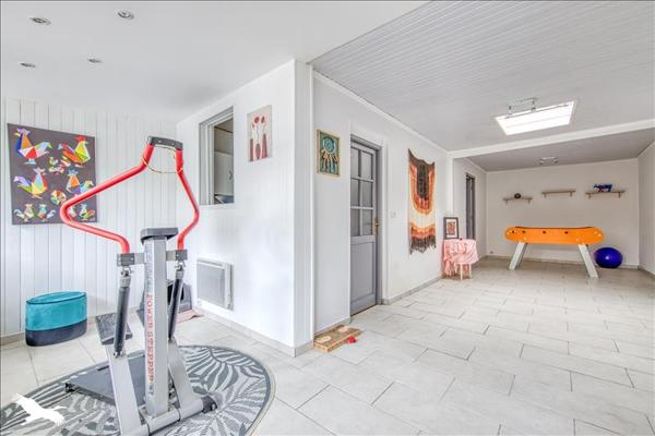 Maison à vendre |  Le Bouscat |  9 pièces | 247 m²