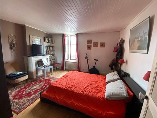 Maison Niort 6 pièces 183 m2 - 4 chambres+ bureaux + garage