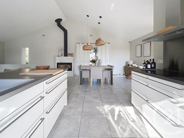 Maison à vendre  4 pièces - 187 m2 ST JEAN DU PIN - 30