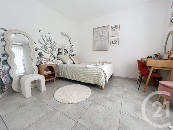 Maison à vendre  4 pièces - 187 m2 ST JEAN DU PIN - 30