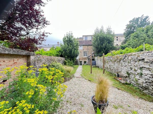 Maison à vendre    6 pièces •  Alençon