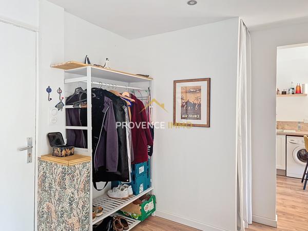 Salon-de-Provence (13300) HYPER CENTRE SUPERBE T3 MEUBLÉ RÉNOVÉ