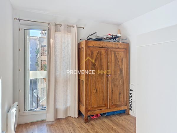 Salon-de-Provence (13300) HYPER CENTRE SUPERBE T3 MEUBLÉ RÉNOVÉ