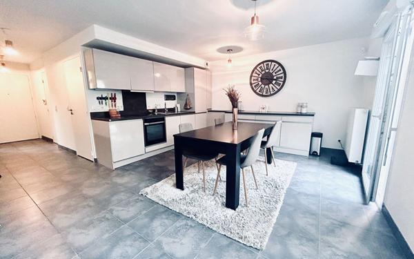 Appartement à louer    3 pièces •  Nice