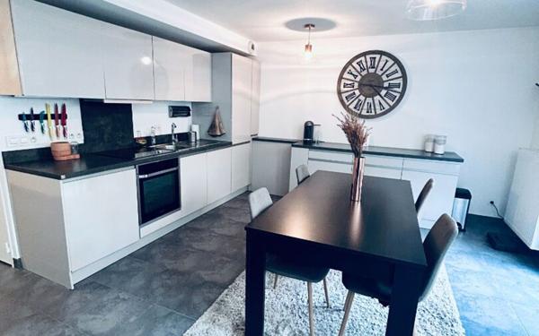 Appartement à louer    3 pièces •  Nice