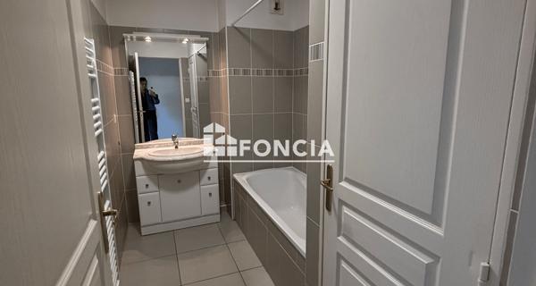 Location Appartement 2 pièces 54 m² - La Seyne-sur-mer 83500