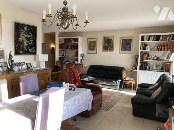 Appartement en centre ville avec ascenseur, terrasse garage et cave