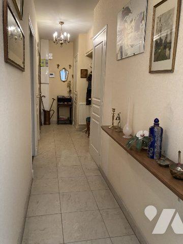 Appartement en centre ville avec ascenseur, terrasse garage et cave